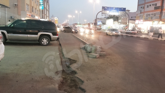 شكاوى من إنشاء رصيف بطريق الأمير سلطان وأمانة جازان توضح الأسباب