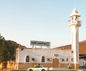 بالصور.. من المساجد التاريخية.. مسجد الحديبية