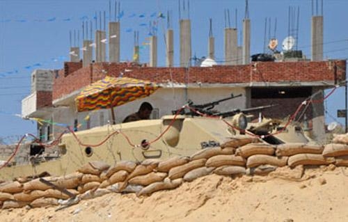 قتيلان و6 جرحى فى هجوم “متشددين” لكمين أمني شمال سيناء