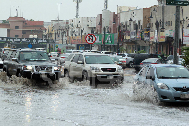 بالصّور.. “المواطن” ترصد تجمّعات المياه بشوارع وأودية الرياض