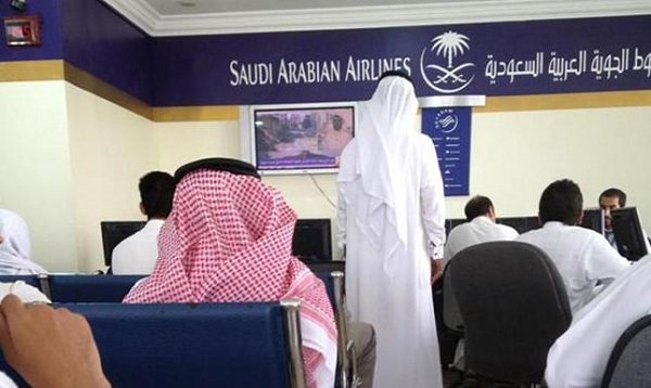 “السعودية” تعتذر لركابها لتأخير الرحلات بسبب العاصفة الرملية