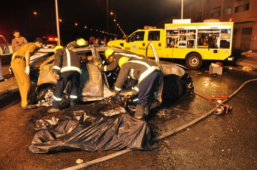 وفاة 3 شبان إثر ارتطام سيارتهم بحاجز خرساني بالطائف