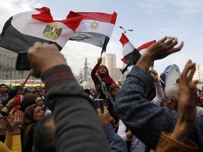 الحكومة المصرية تطالب الإخوان بالكف عن دعوات التحريض حفاظاً على الأمن القومي