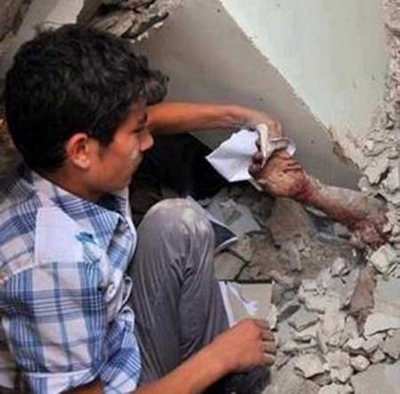 صورة مؤثرة جداً لطفل سوري تثير ضجة على “تويتر”
