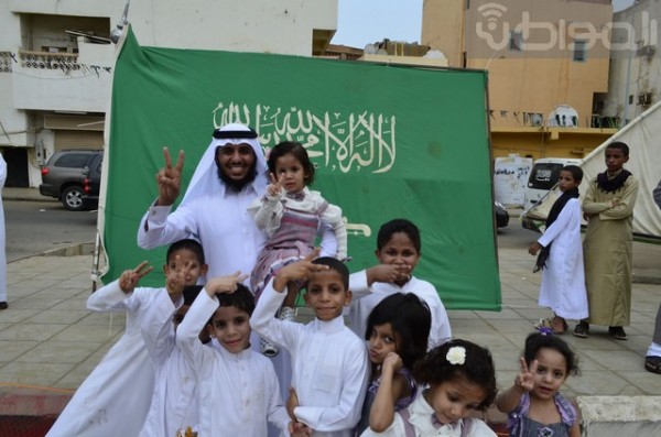 شاهد بالصور.. هكذا استقبل “أهالي جازان” فرحة العيد