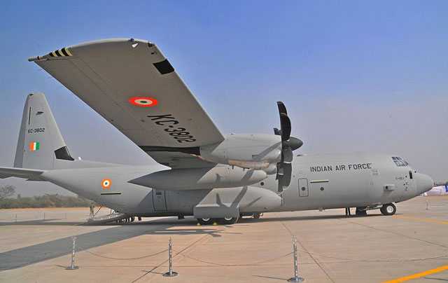 وفاة 5 أشخاص بتحطم طائرة عسكرية هندية