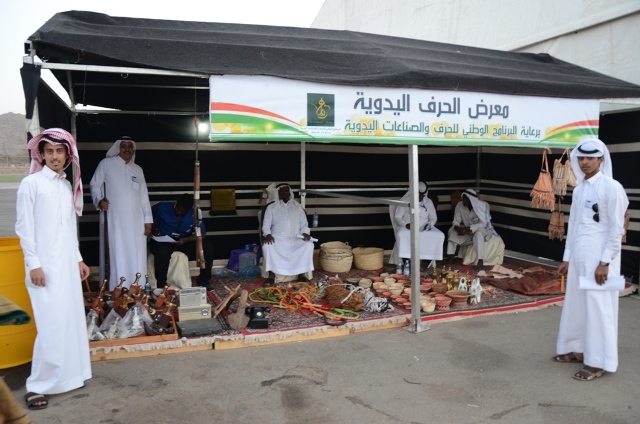 الجنبية والحبال تخطف أبصار المشاركين في ” ربيع نجران”