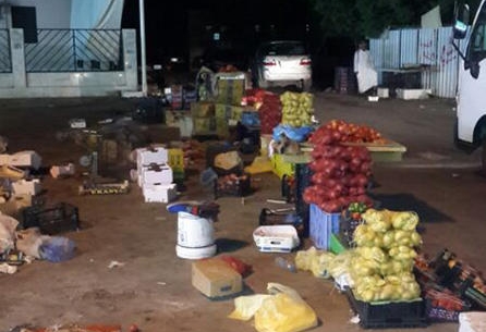 أمانة الرياض تصادر (1400) نوع من الخضراوات والفواكه في “الحلة”