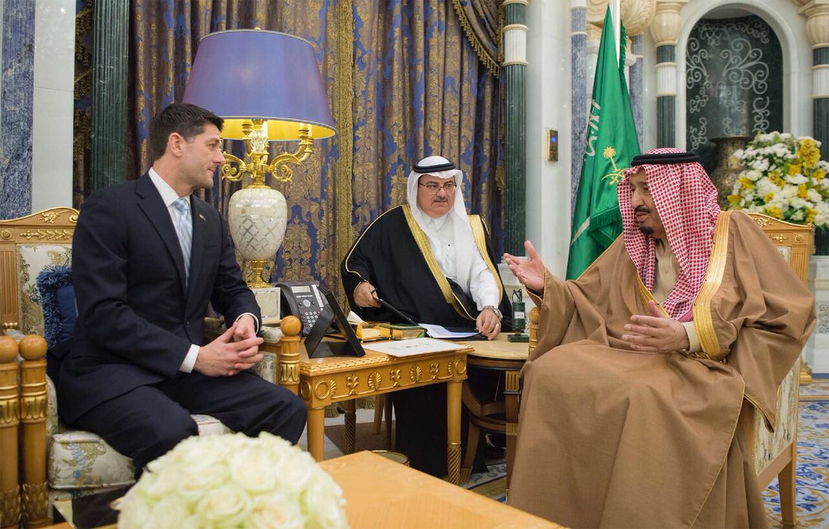 الملك يستعرض العلاقات الثنائية مع رئيس مجلس النواب الأمريكي
