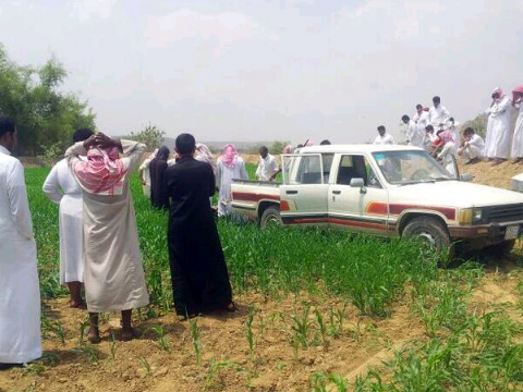 بالصور.. العثور على جثة “مُسِن” في مزرعة بـ”البرك” في عسير