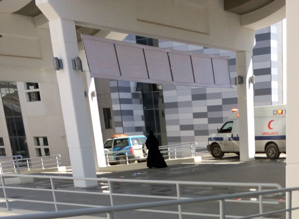 سيّارة “جولف” تصدم طالبة بجامعة الملك سعود ونقلها للمستشفى