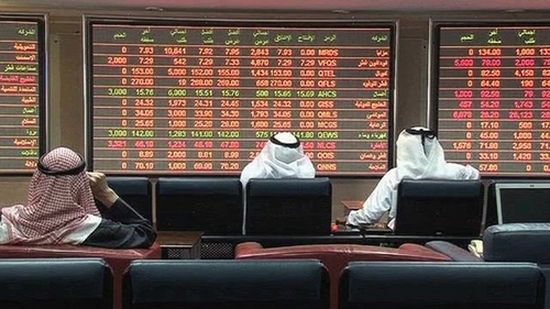 سوق الأسهم القطري يفقد 247 نقطة بعد إعلان سحب السفراء