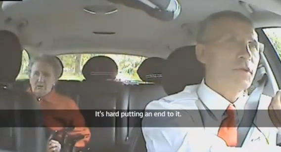 رئيس وزراء النرويج يعمل كسائق تاكسي لتفقد أحوال المواطنين
