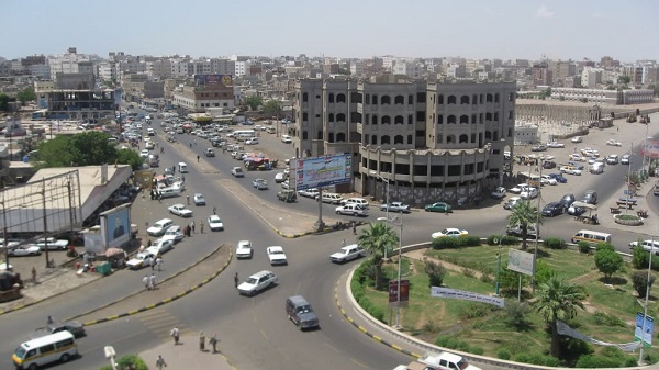 بدعم من #عاصفة_الحزم : تحرير القصر الجمهوري من الحوثيين