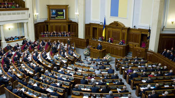 برلمان أوكرانيا يعين ميخائيل كوفال وزيرا جديدا للدفاع