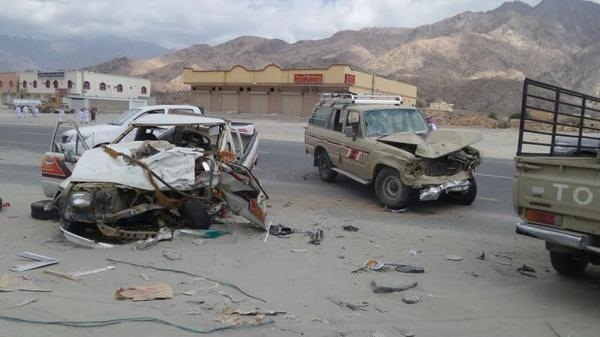 وفاة أفغاني وإصابة مواطن في تصادم مروِّع بأضم