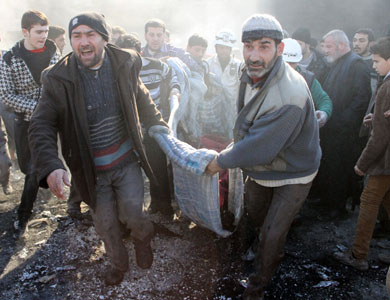 براميل متفجرة مجدداً على داريا وحلب