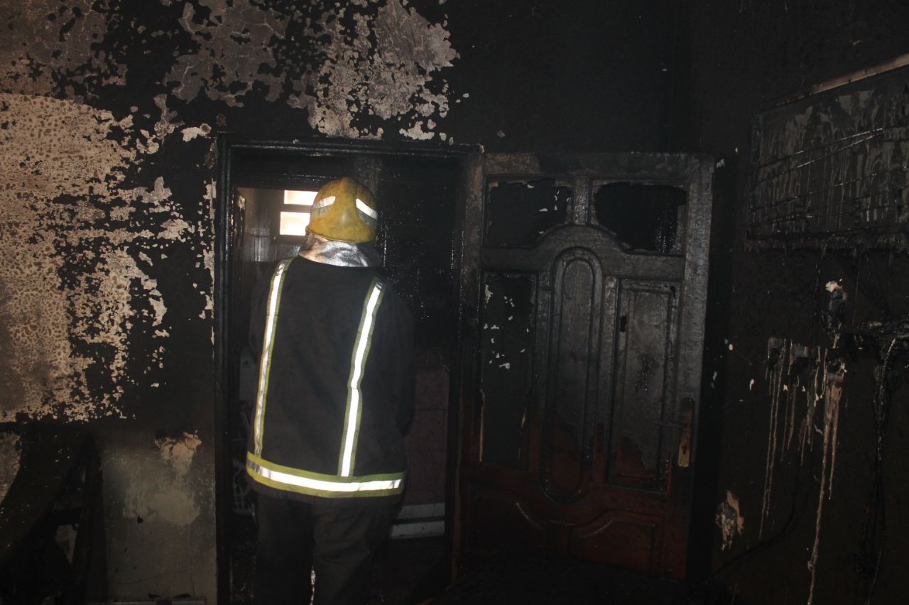 بالصور.. وفاة طفلة في حريق مبنى بحي العوالي في المدينة المنورة
