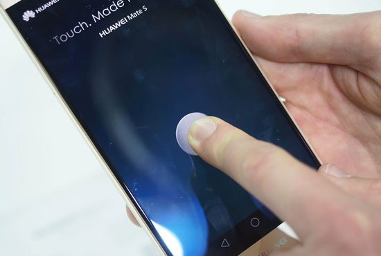 4 شركات ناشئة أعلنت الحرب على أبل وزودت هواتفها بميزة 3D Touch  (2)