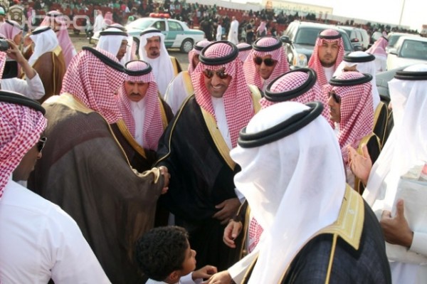 في “يوم الوطن” .. شاهد بالصور عروضاً جوية في حضرة الأمير الطيار “تركي بن عبدالله”