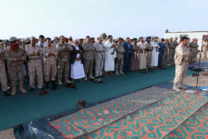 خطيب العيد بمُعسكر النصر: المقاومة ورفض الاِنقلاب مطلب كل يمنيّ