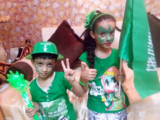 شاهد بالصور.. أطفال جازان يتزينون بالأخضر في “يوم الوطن”