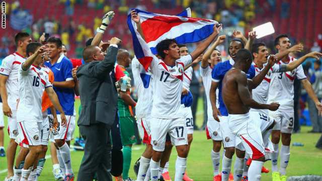 كوستاريكا تتجاوز اليونان وتتأهل للدور ربع النهائي