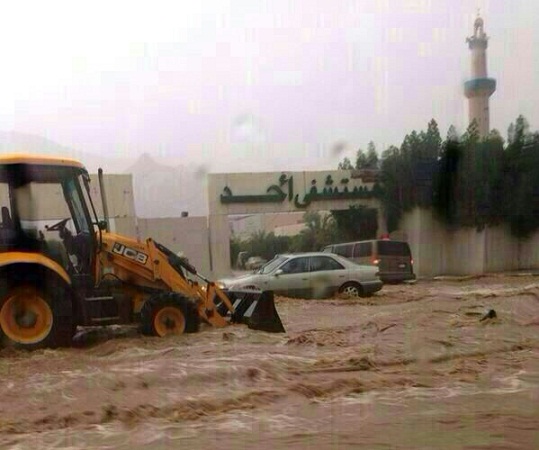 بالصور.. أمطار المدينة تكشف كارثة سوء التصريف