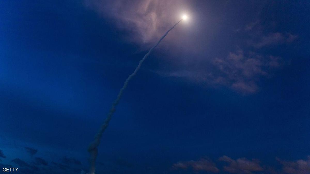 الهند تختبر صاروخا طورته مع إسرائيل