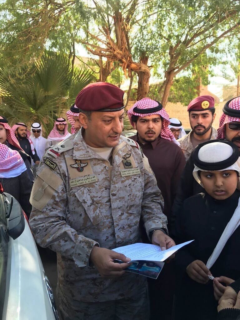 بالصور.. نائب قائد القوات البرية يعزّي أسرة السهيان