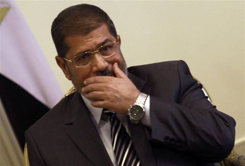 سيناريو “المصير”.. مرسي بين الاستقالة أو الإقالة
