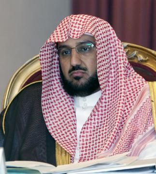 آل الشيخ : طلب “خطاب الاعتكاف” قطَع الطريق على مستغلي المساجد