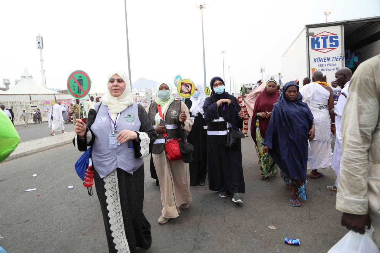 570 إستبانة سجلتها نسائية مؤسسة أفريقيا غير العربية وألف هدية لضيفات الرحمن بالمشاعر