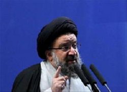 خطيب جمعة “طهران” يهاجم السعودية