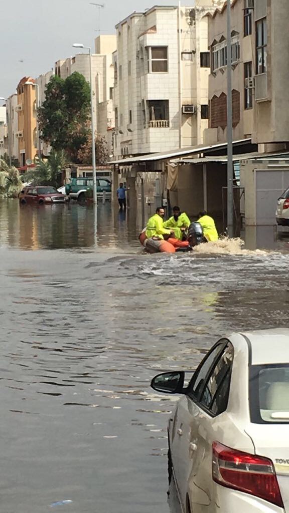 من جدة الغريقة إلى ولي العهد: أنقذنا من الفساد