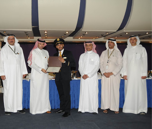 "الخطوط السعودية" تحتفل بتخريج وتعيين دفعة جديدة من المضيفين الجويين