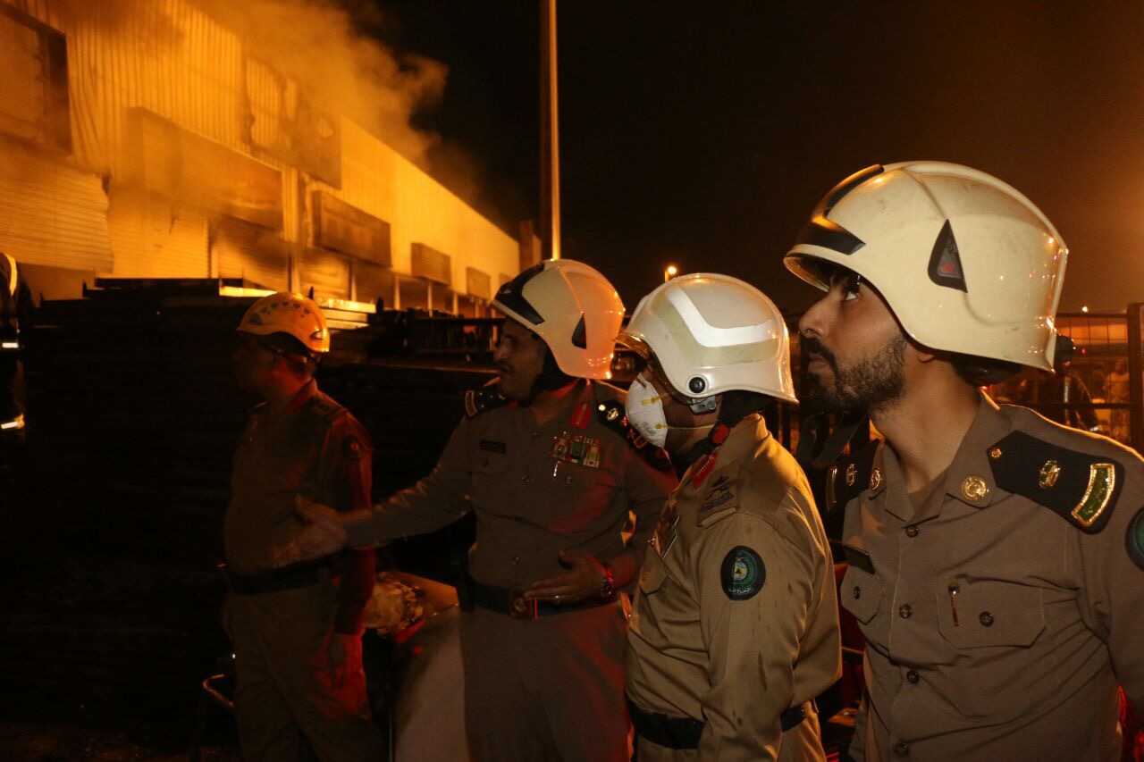 بالصور.. متحدث مدني مكة يكشف تفاصيل حريق حراج المعيصم