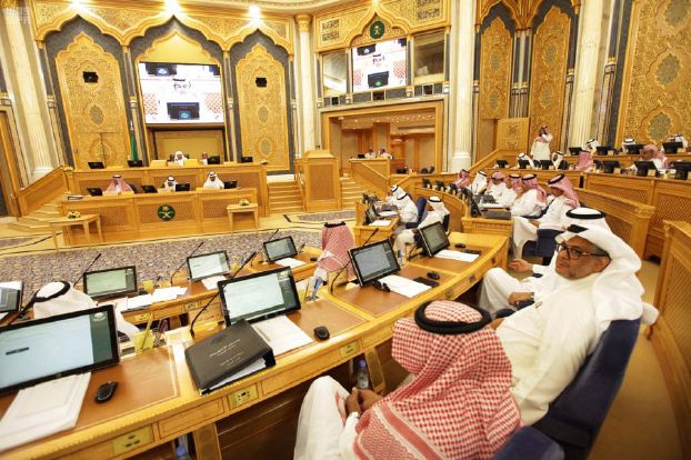 الشورى يطالب بوثيقة لمحددات السياسة الخارجية السعودية إقليميًا ودوليًا
