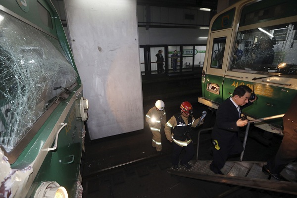 بالفيديو والصور.. تصادم قطاري أنفاق في سول وإصابة 172 شخصا