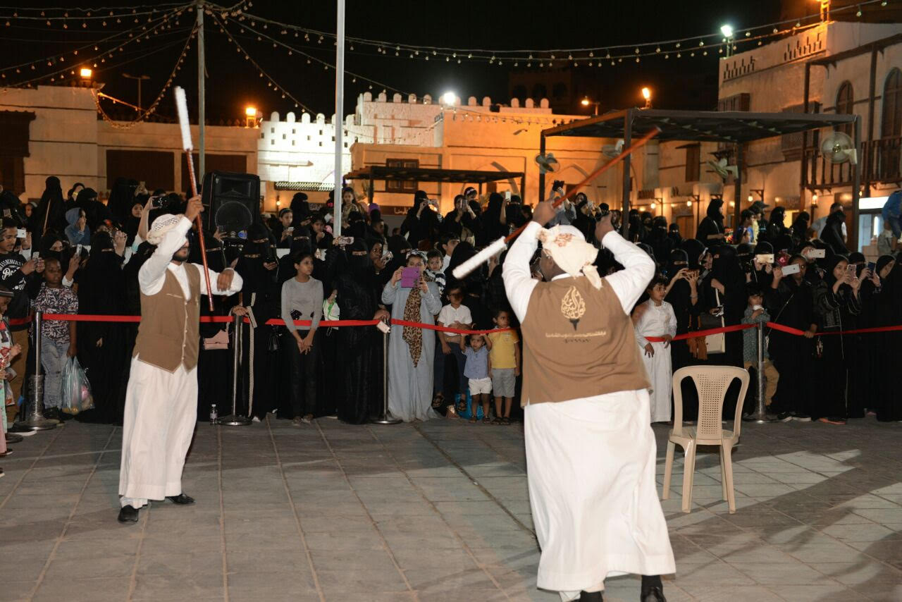 بالصور.. 70 ألف زائر لسوق الجمعة بجدة في إجازة الربيع