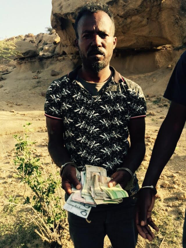بالصور.. القبض على عصابة إثيوبية تروج الخمور في جبال نيرا