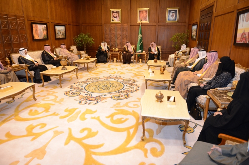 أمير عسير يستقبل أعضاء مجلس إدارة الغرفة التجارية الصناعية صحيفة أمير عسير يستقبل أعضاء مجلس إدارة الغرفة التجارية الصناعية صحيفة