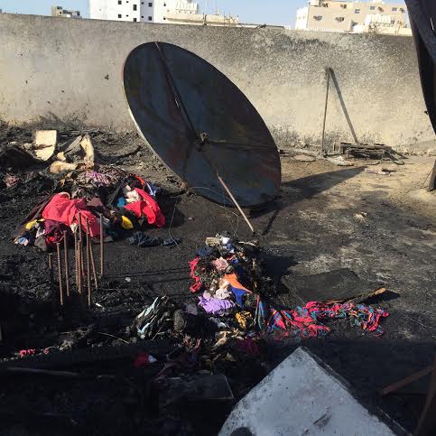 بالصور.. إخماد حريق مخلفات على بناية بروضة #جازان9