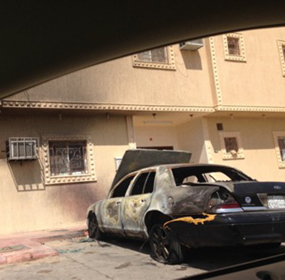 شاحن جوال يحرق سيارة وأجزاء من منزل بلبن الرياض
