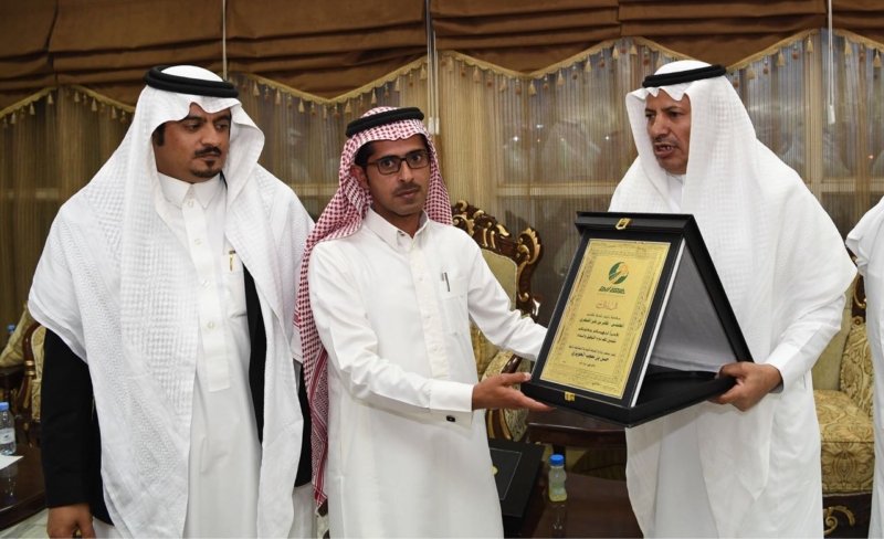 بالصور.. رئيس غرفة أبها يدعو للاستثمار بالقطاعات السياحية صحيفة بالصور.. رئيس غرفة أبها يدعو للاستثمار بالقطاعات السياحية صحيفة