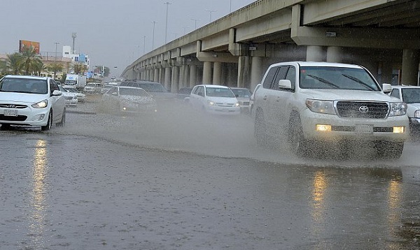 أمطار وبرد مع رياح على الشرقية حتى هذا الموعد