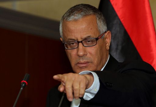 رئيس الوزراء الليبي يهدد بقصف ناقلة نفط كورية