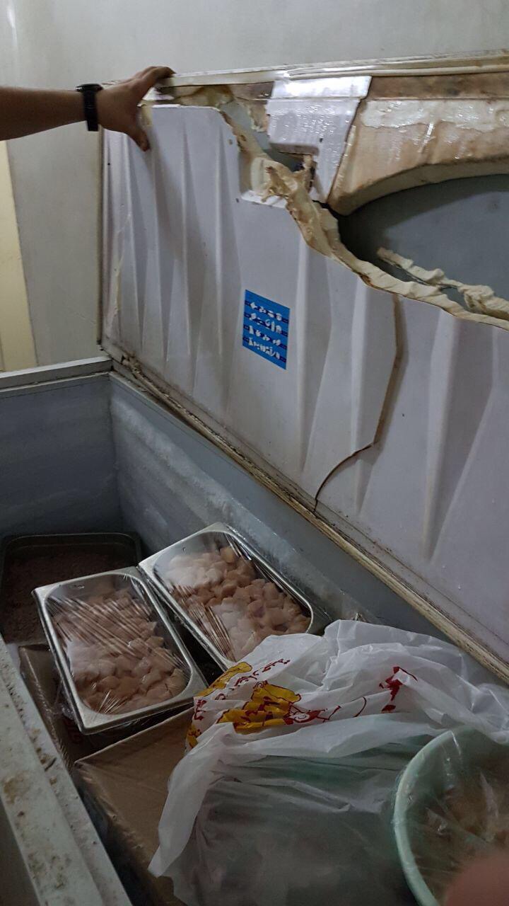 بالصور.. إتلاف 3 أطنان لحوم فاسدة بمنزل شعبي ومطعم في جدة - المواطن