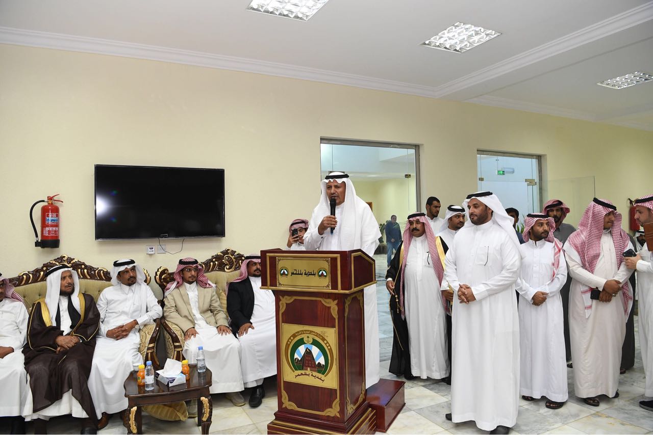 بالصور.. رئيس غرفة أبها يدعو للاستثمار بالقطاعات السياحية صحيفة بالصور.. رئيس غرفة أبها يدعو للاستثمار بالقطاعات السياحية صحيفة