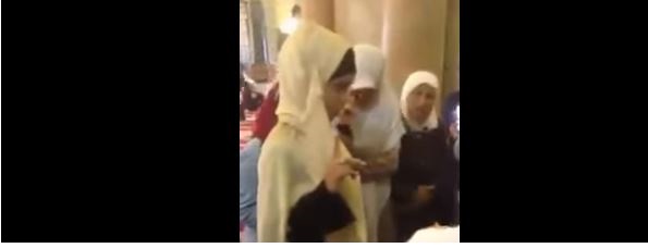 بالفيديو.. مجندة يهودية تعتنق الإسلام وتنطق الشهادتين في المسجد الأقصى
